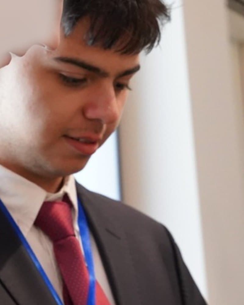 Portrait of Özgür Aydın